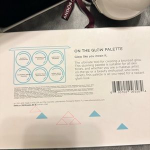 ofra on the glow highlighting and bronzing palette